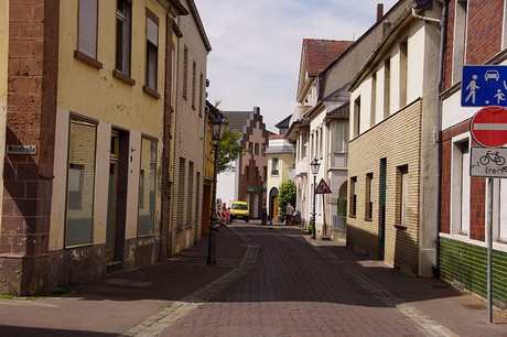 Issum