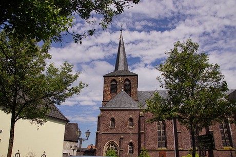 Issum
