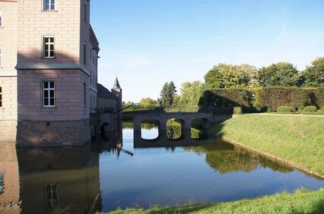 schloss-Gracht