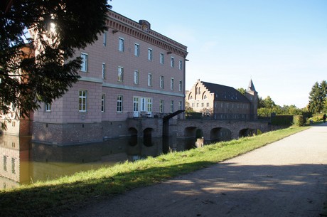 schloss-Gracht