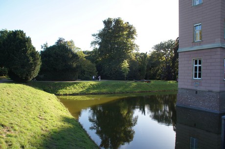 schloss-Gracht