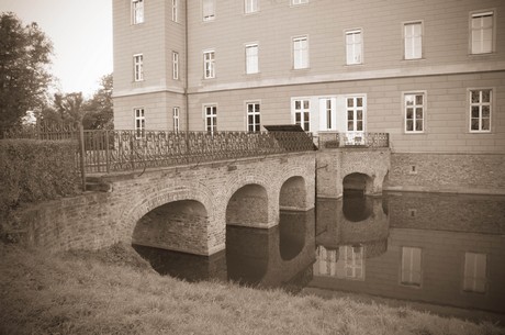 schloss-Gracht