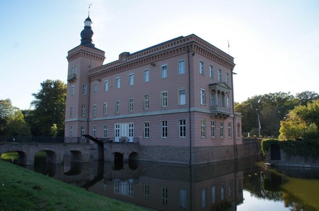 schloss-Gracht