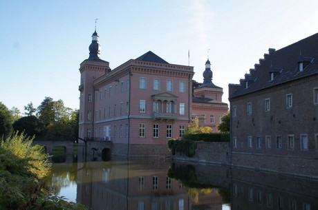 schloss-Gracht