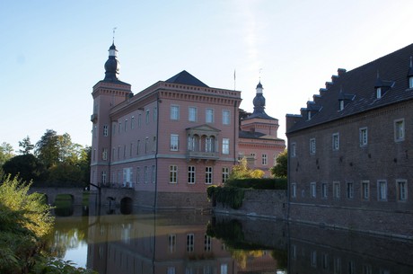 schloss-Gracht