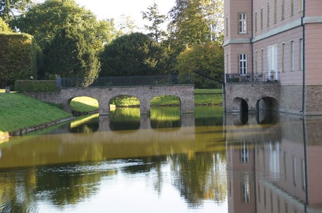 schloss-Gracht