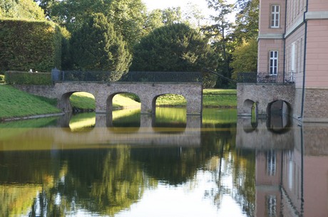 schloss-Gracht