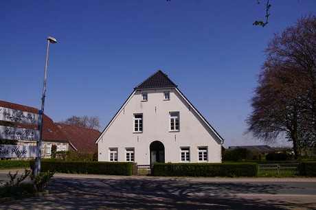 Tossens