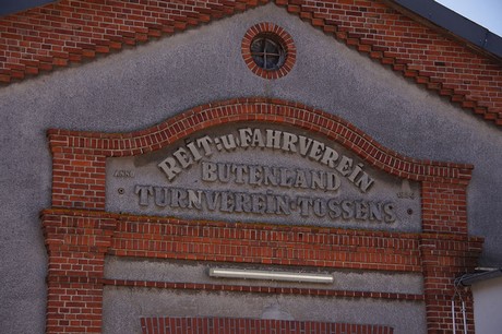 Tossens